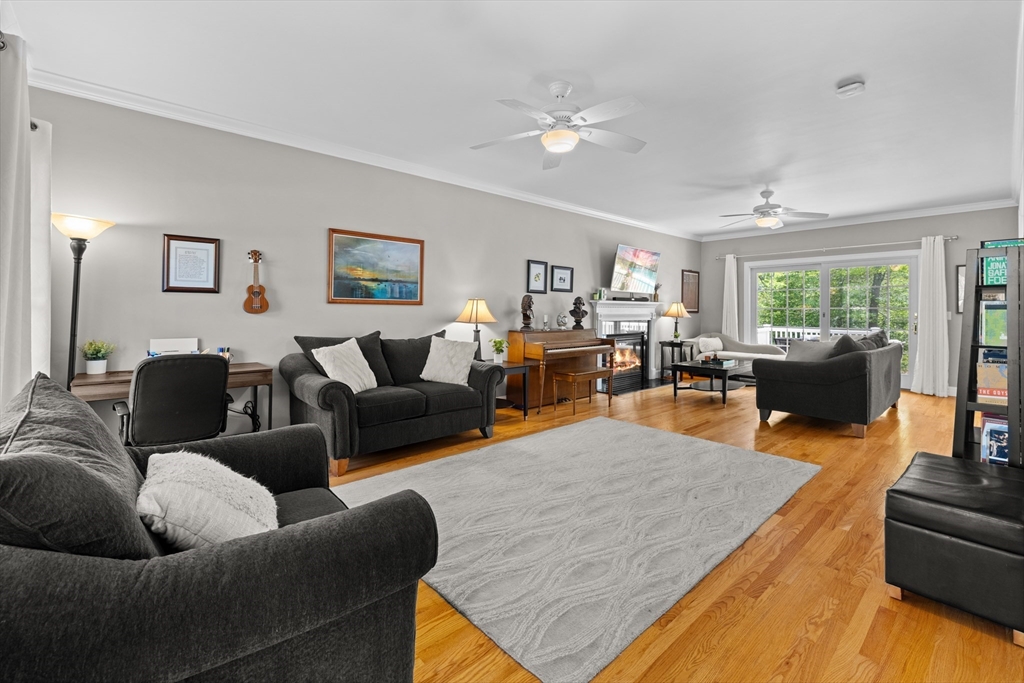 243 Cottrell Rd