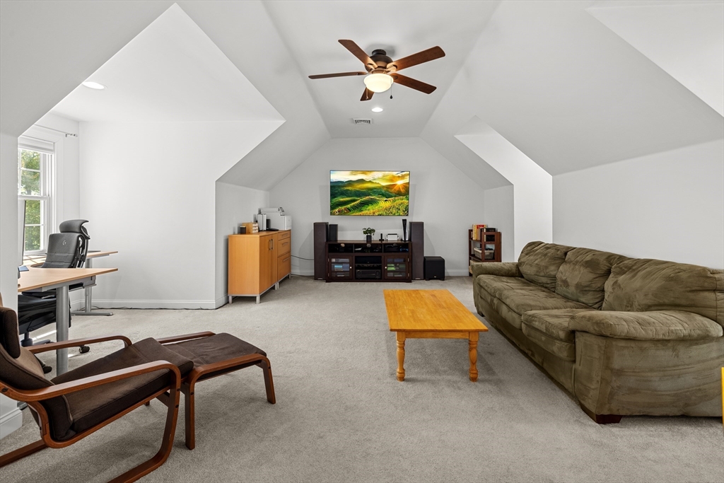 243 Cottrell Rd