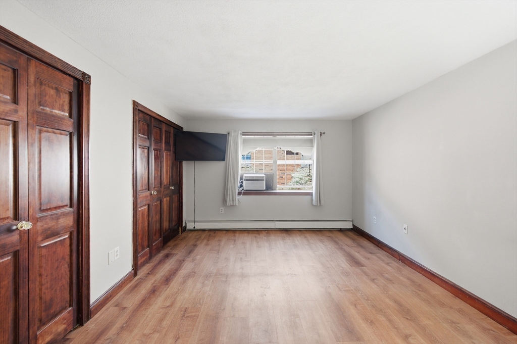 358 Broadway # 18