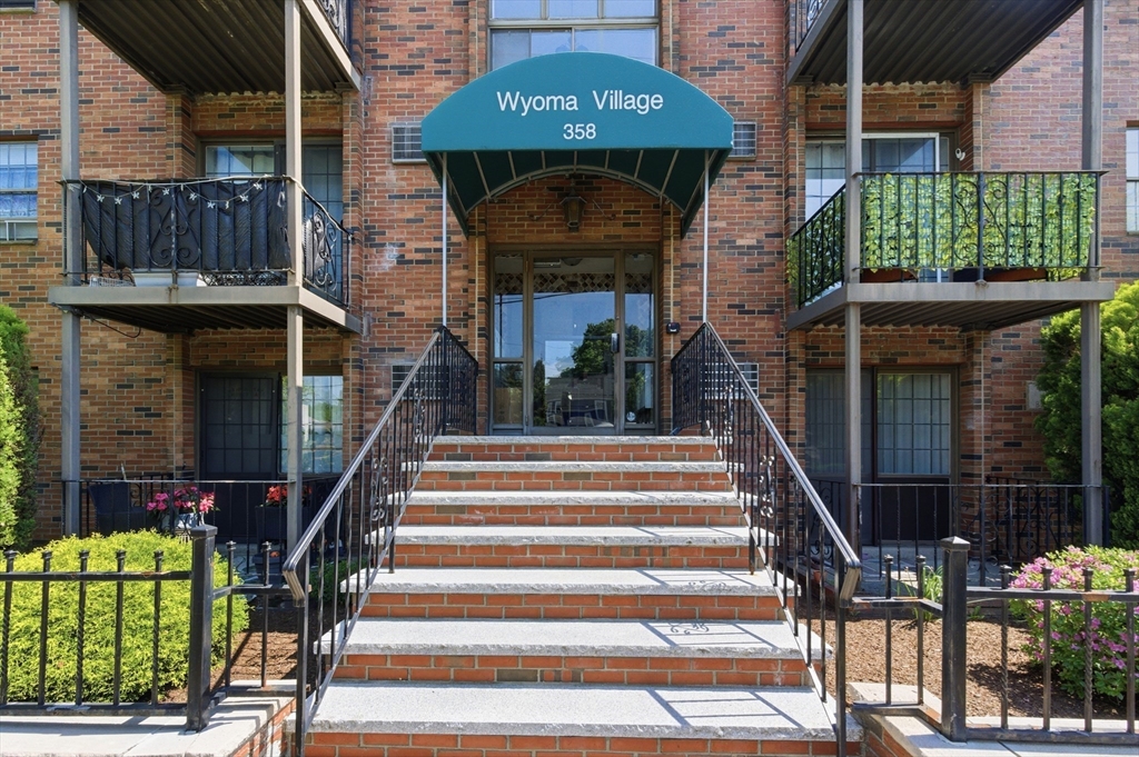 358 Broadway # 18