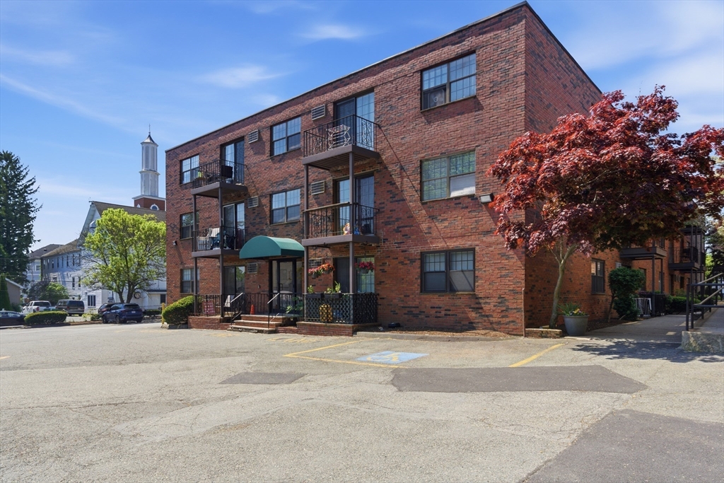 358 Broadway # 18