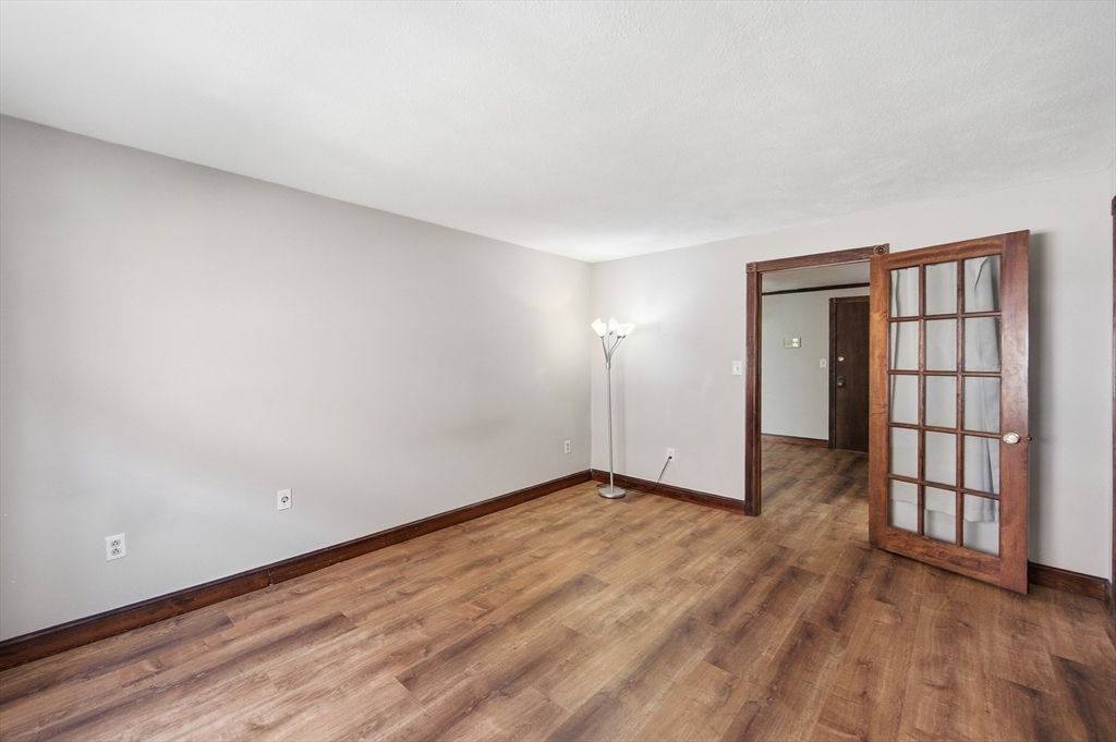 358 Broadway # 18