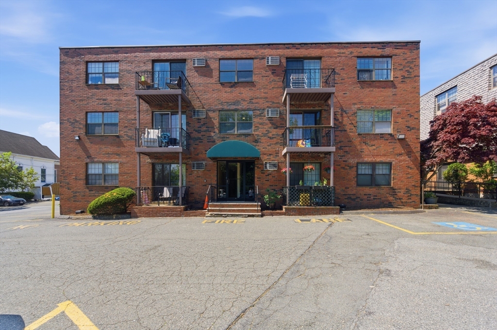 358 Broadway # 18