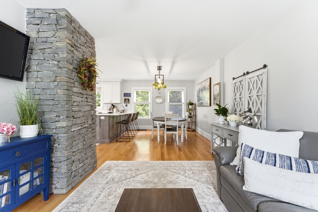 24 Northrop St # 1