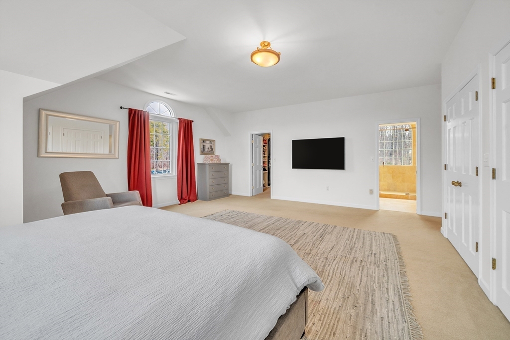 4 Gale Meadow Way