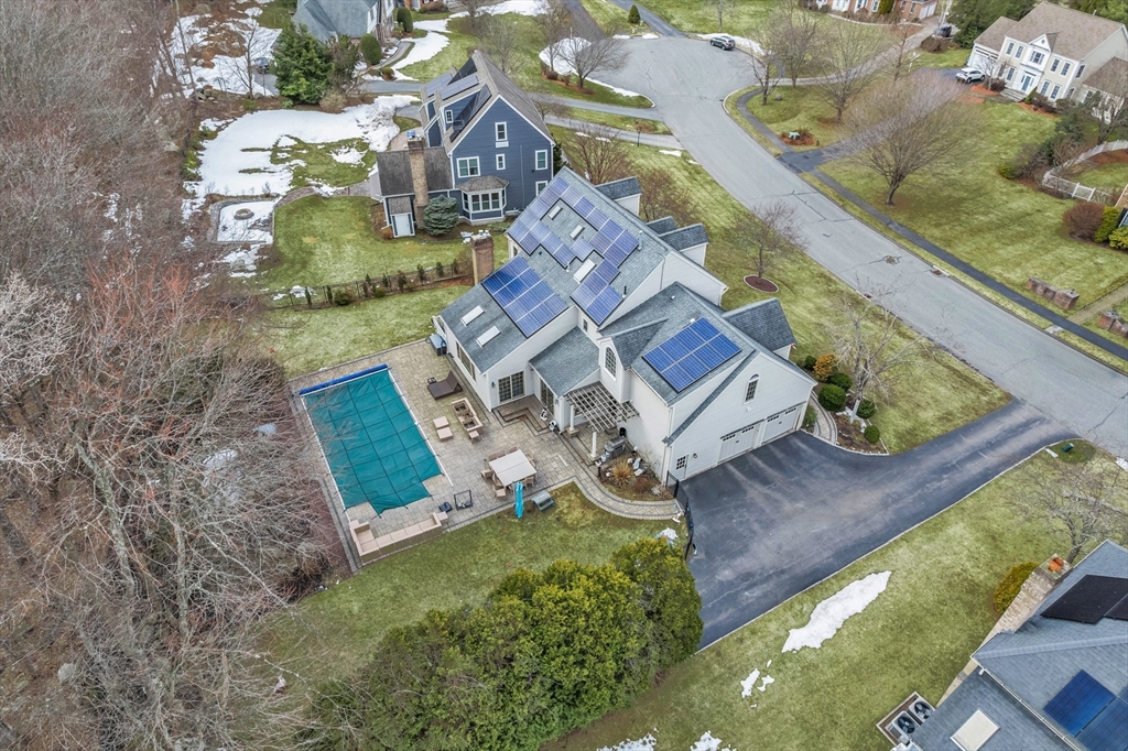 4 Gale Meadow Way