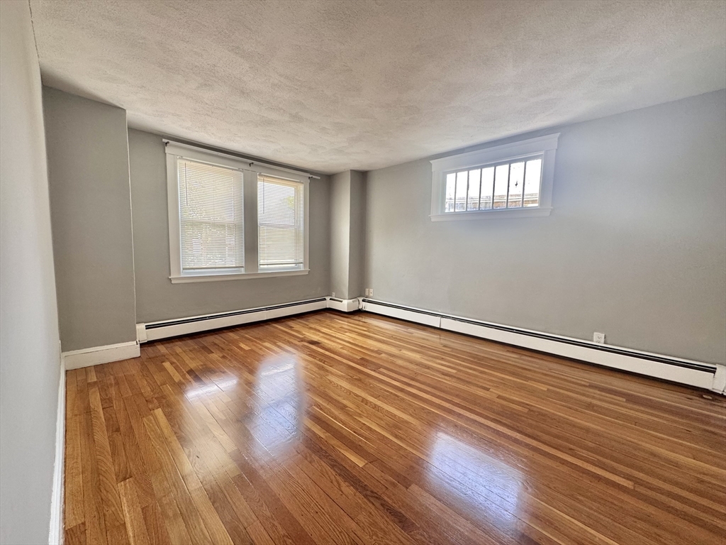 11 Ginita St # U3