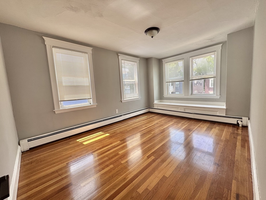11 Ginita St # U3
