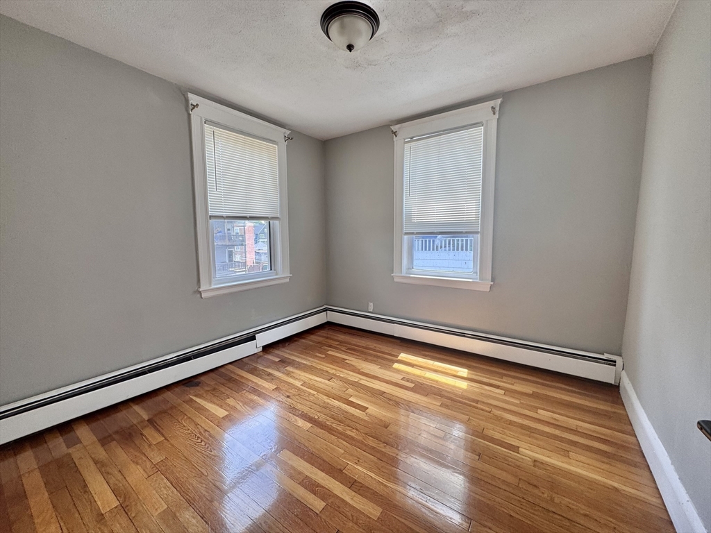 11 Ginita St # U3