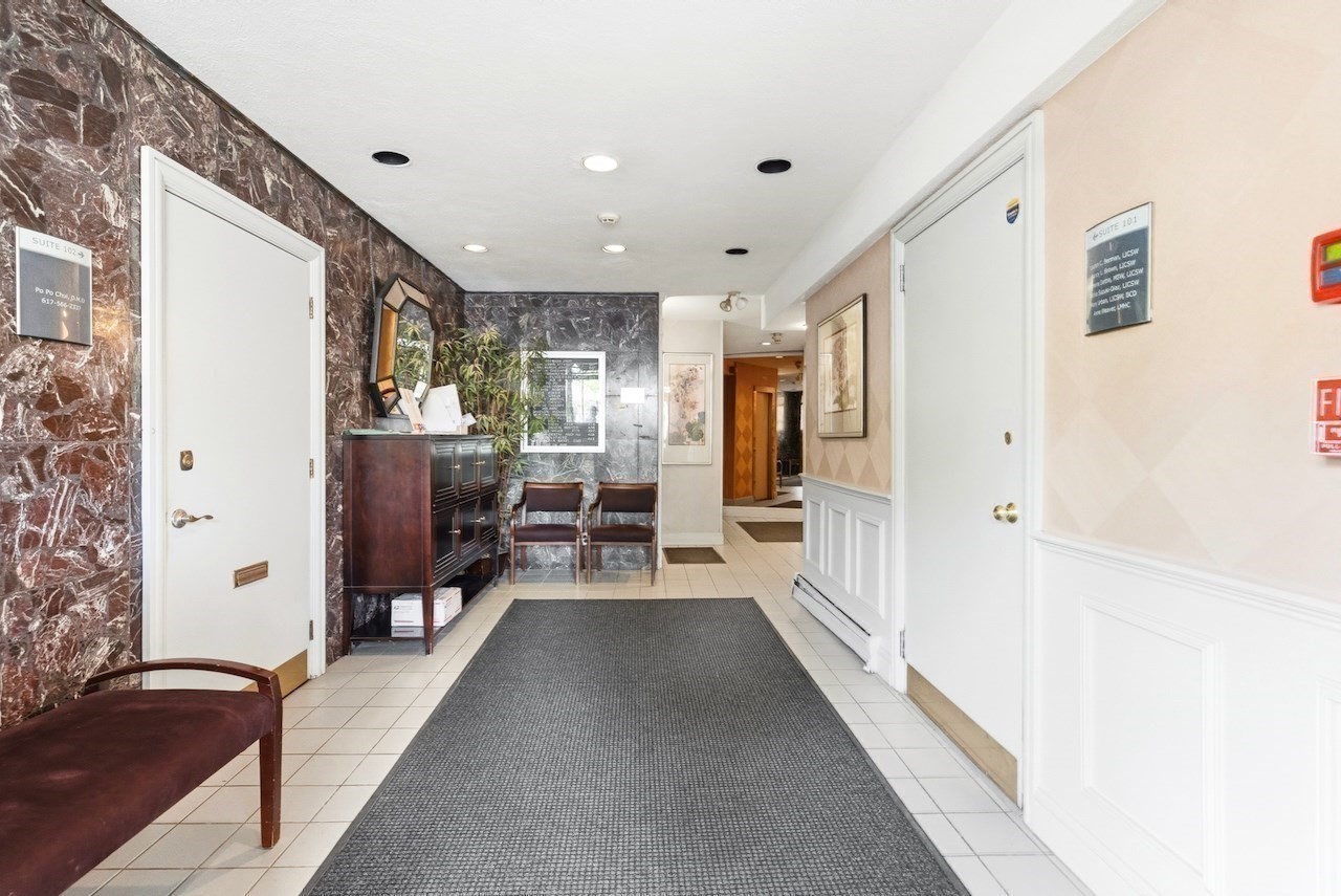 1051 Beacon St # 306