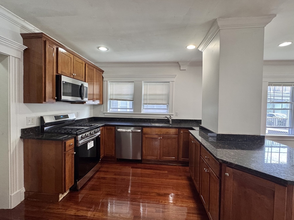10 Woodfield St # 10