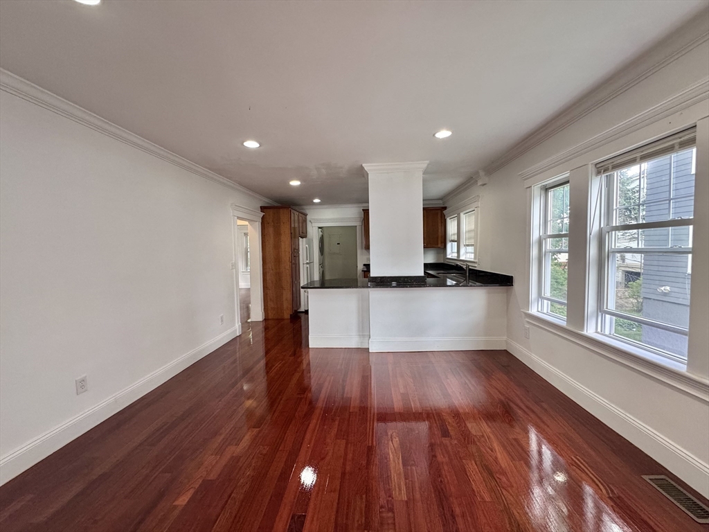 10 Woodfield St # 10