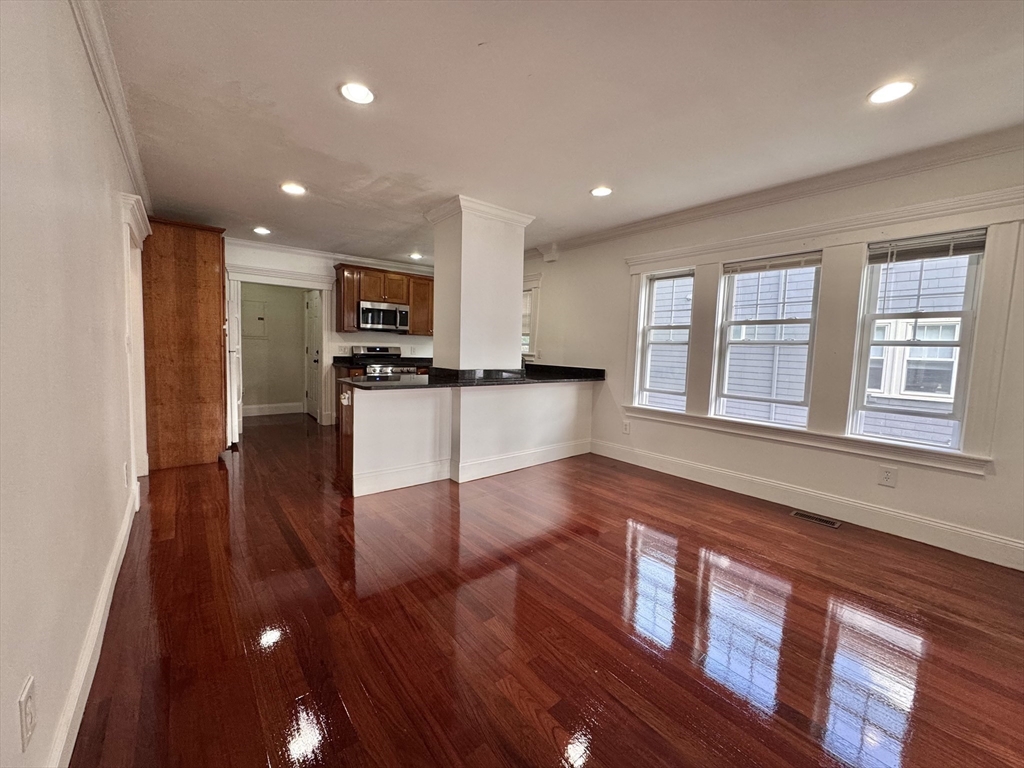 10 Woodfield St # 10