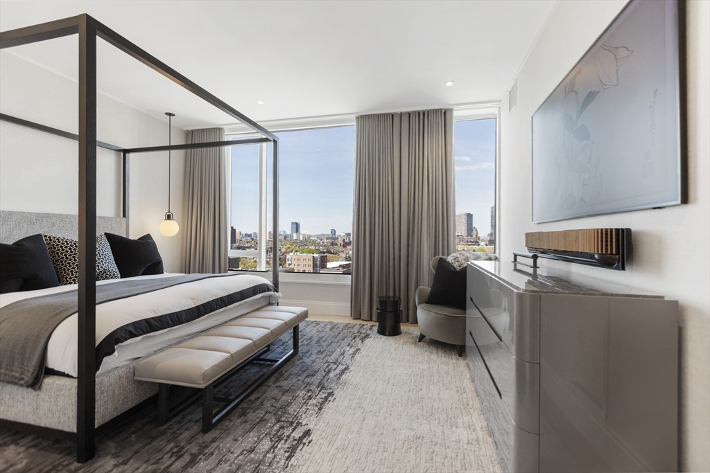 380 Harrison Ave # 12J