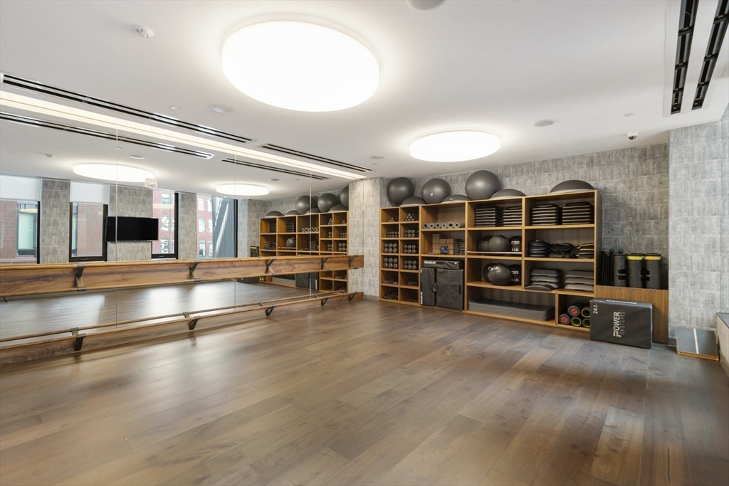 380 Harrison Ave # 12J