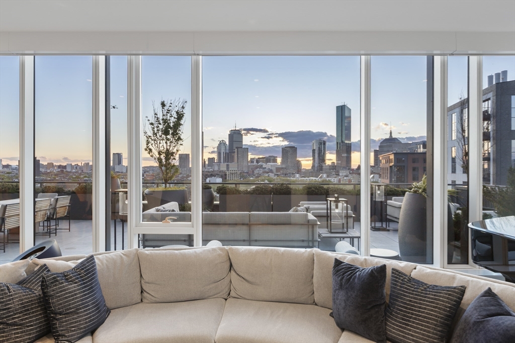380 Harrison Ave # 12J