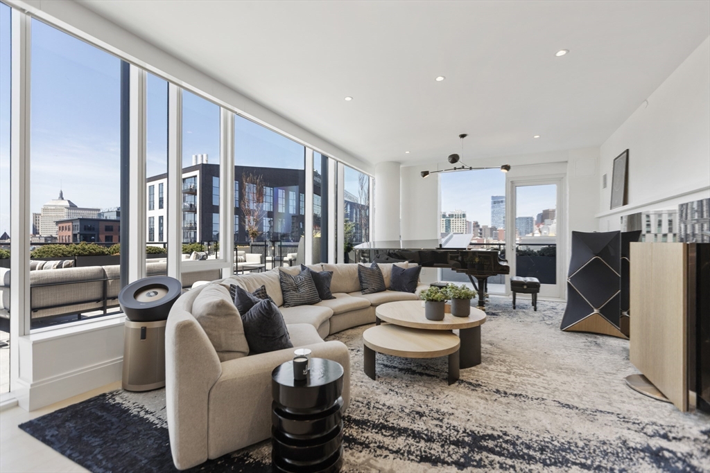 380 Harrison Ave # 12J
