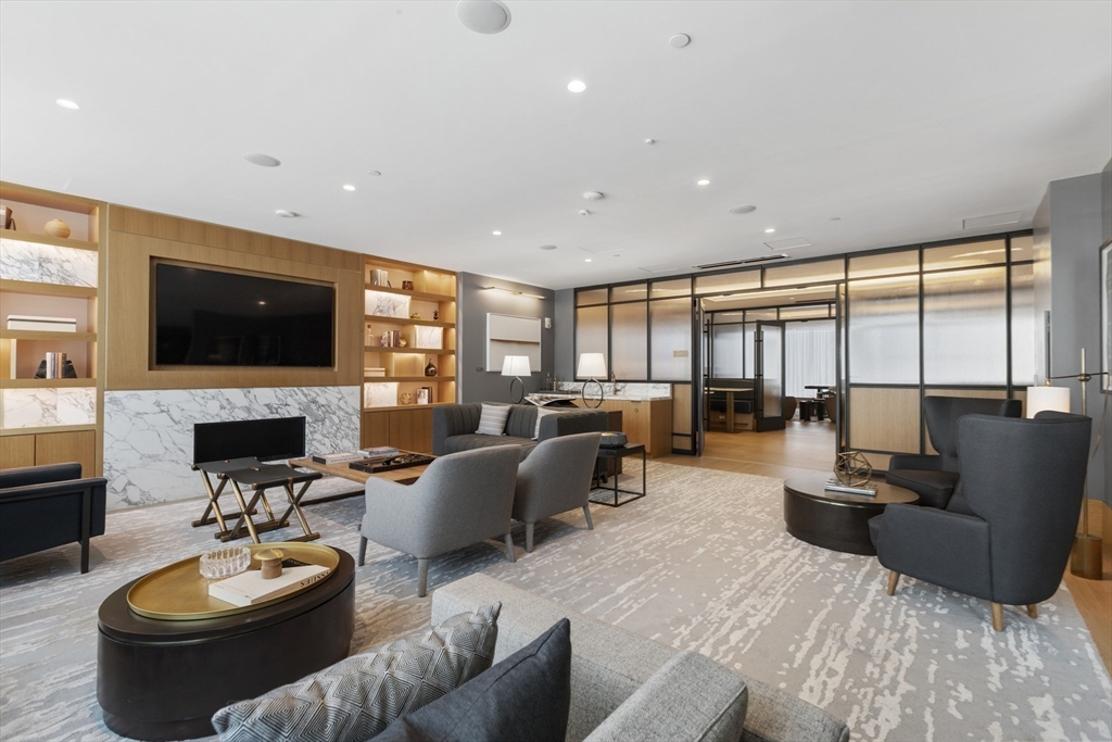 380 Harrison Ave # 12J
