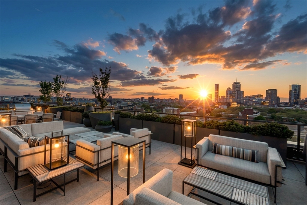 380 Harrison Ave # 12J
