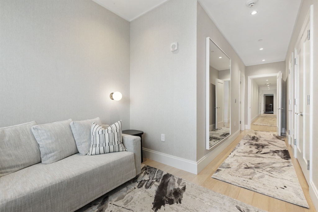 380 Harrison Ave # 12J