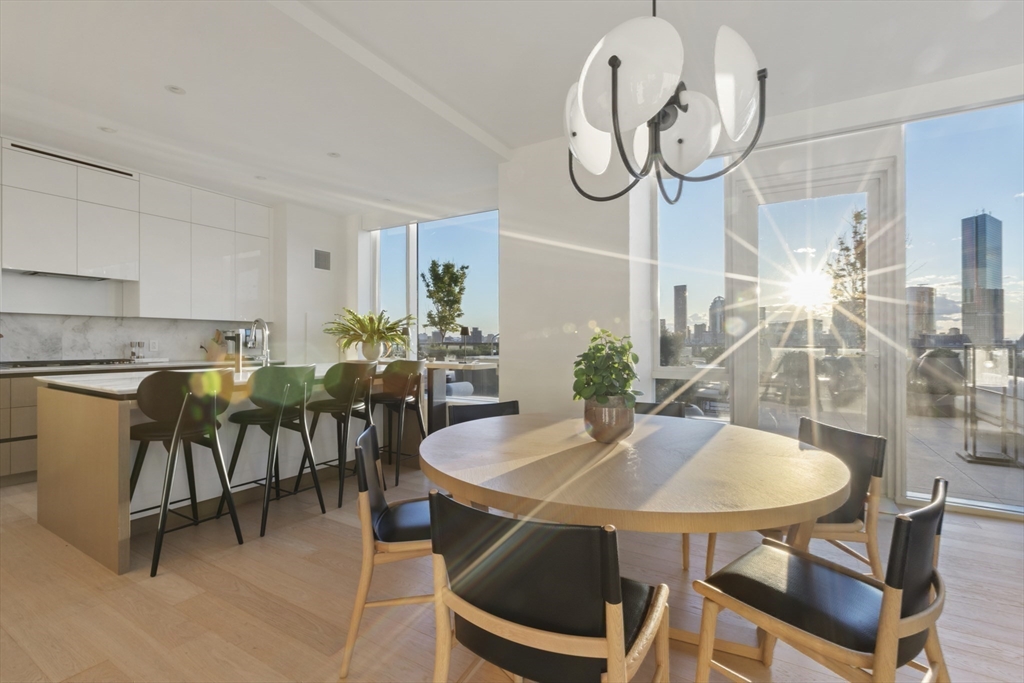 380 Harrison Ave # 12J