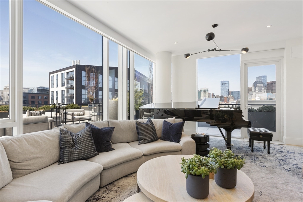 380 Harrison Ave # 12J