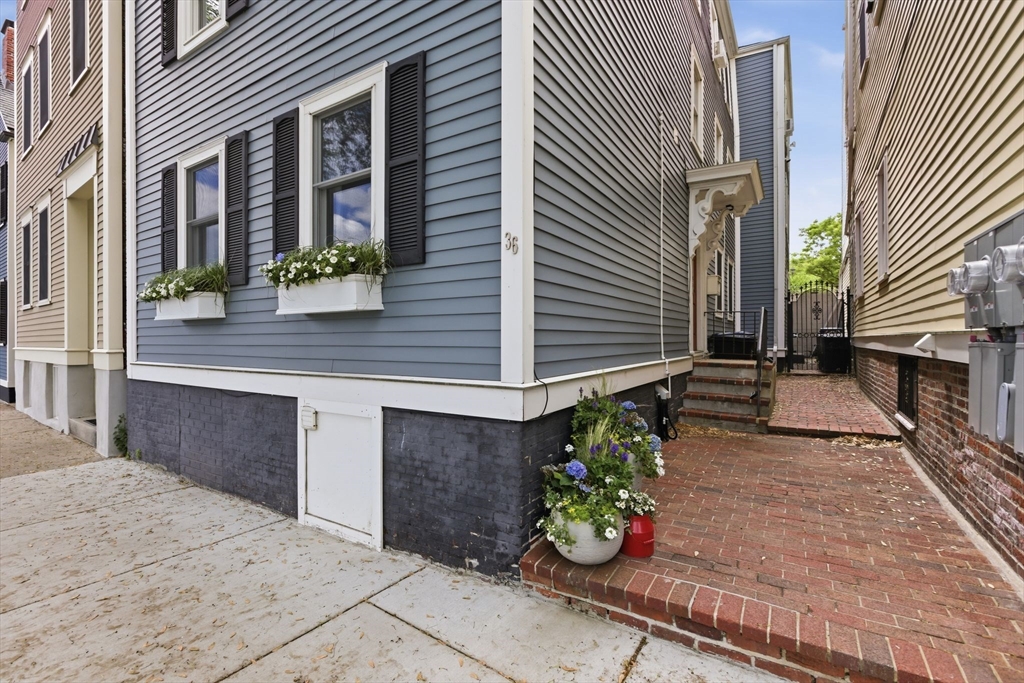 36 Austin St # 2