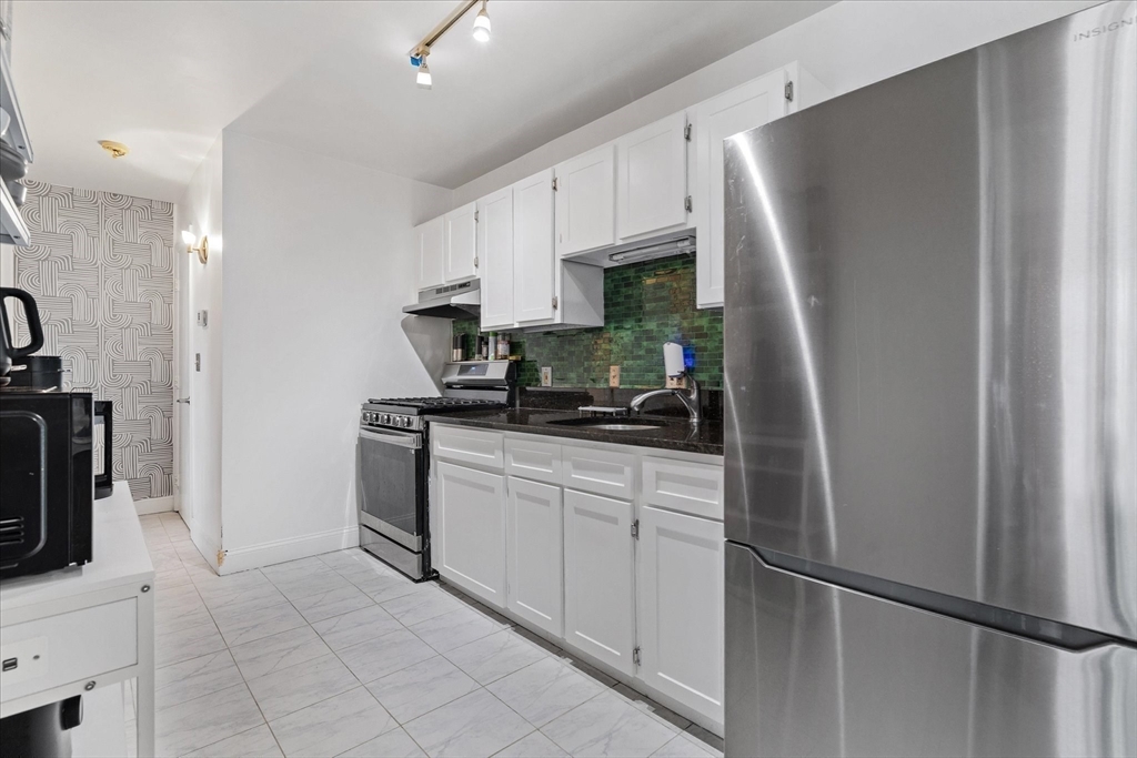 35 Hosmer St # 24