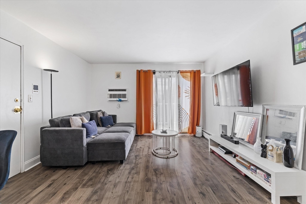 35 Hosmer St # 24