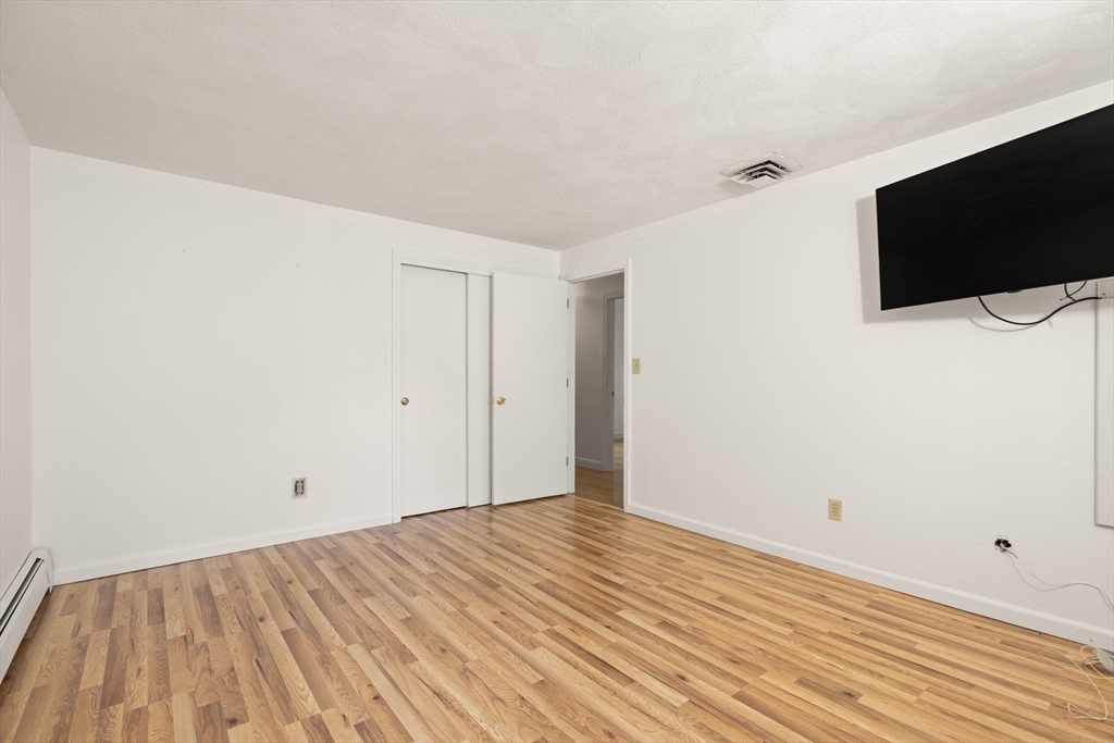 21 Clarke St