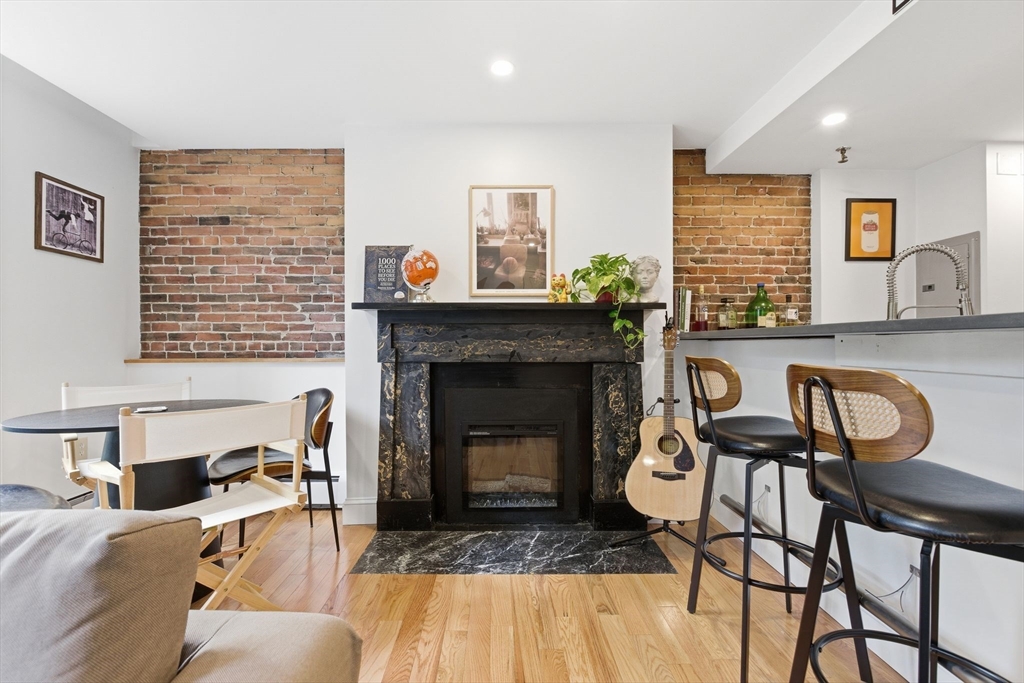 4 Derne St # 2