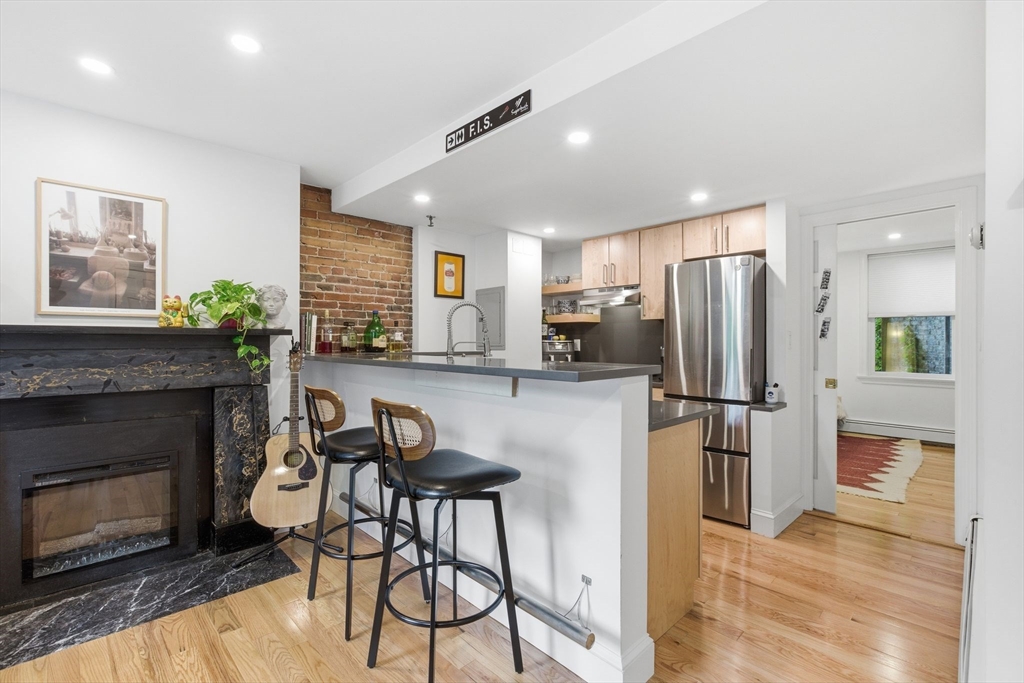 4 Derne St # 2