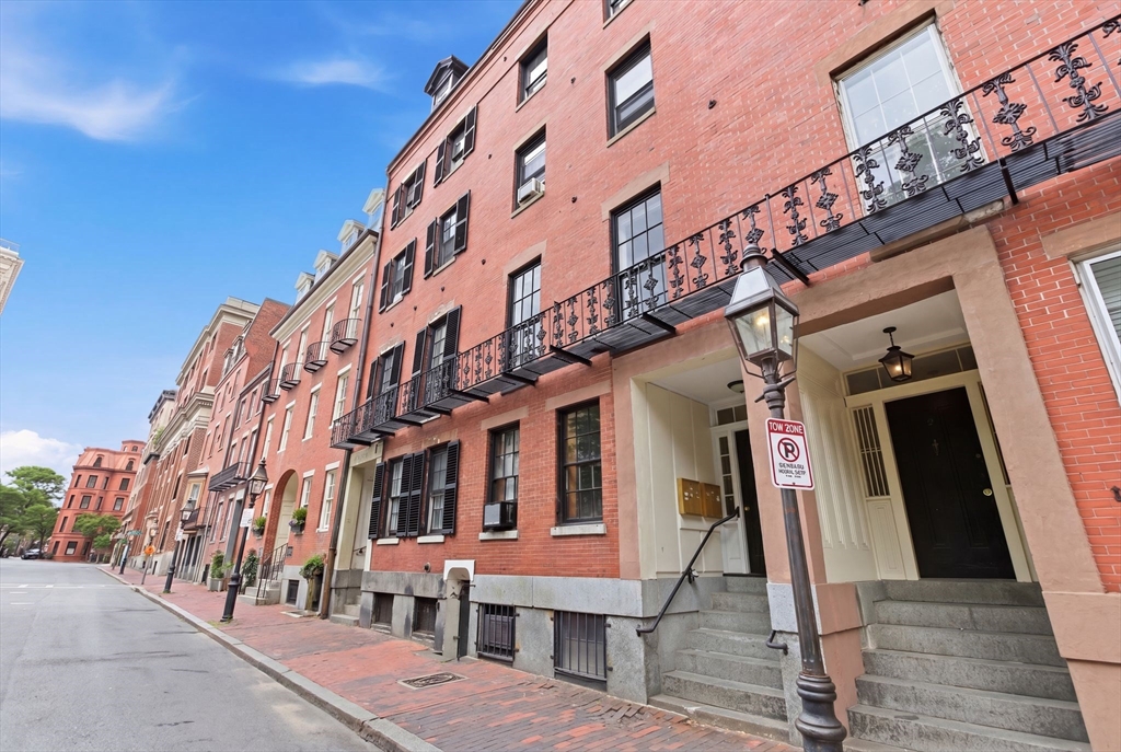 4 Derne St # 2