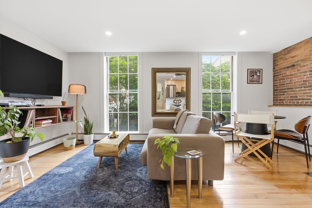 4 Derne St # 2