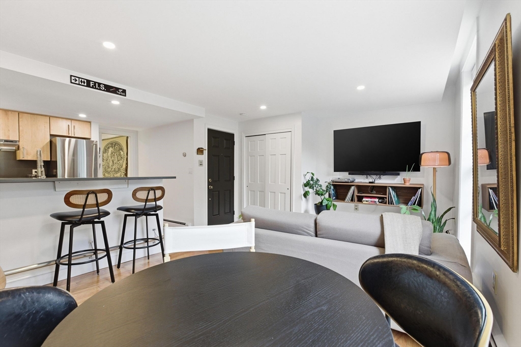 4 Derne St # 2
