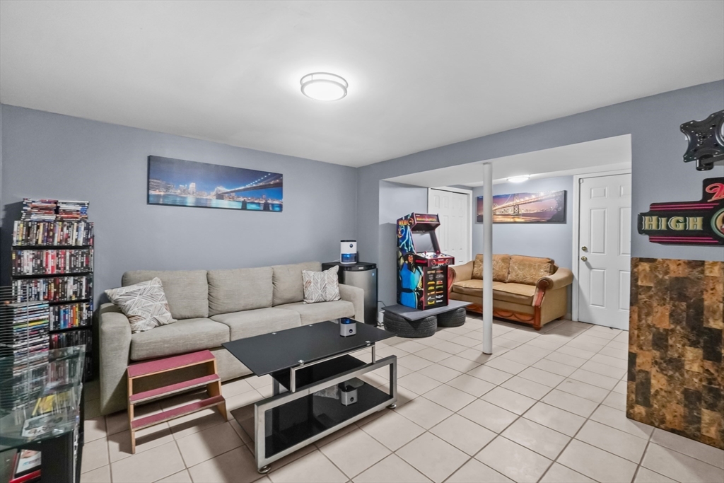 120 Lewin St # 1