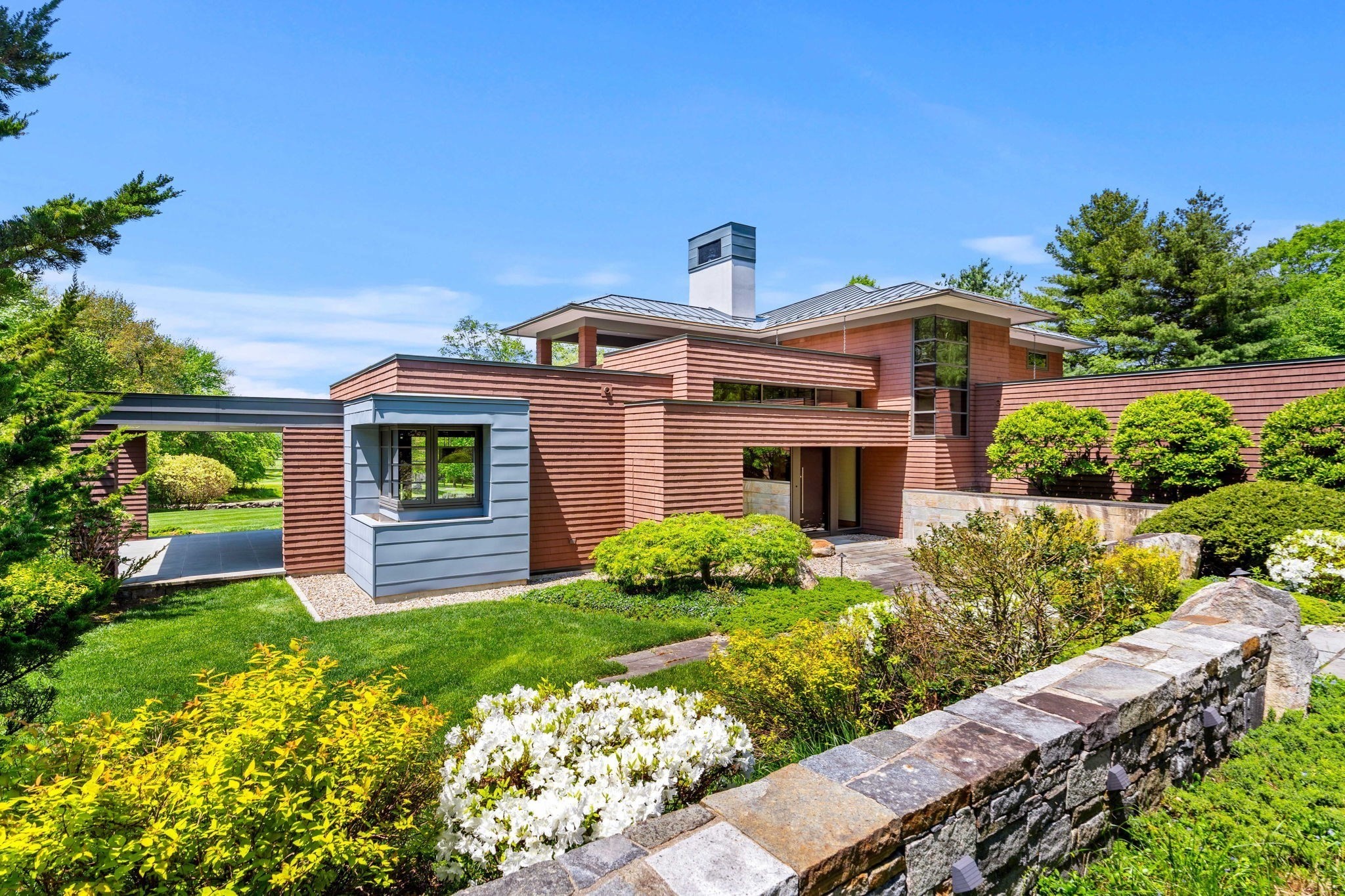 5 Redwood Cir