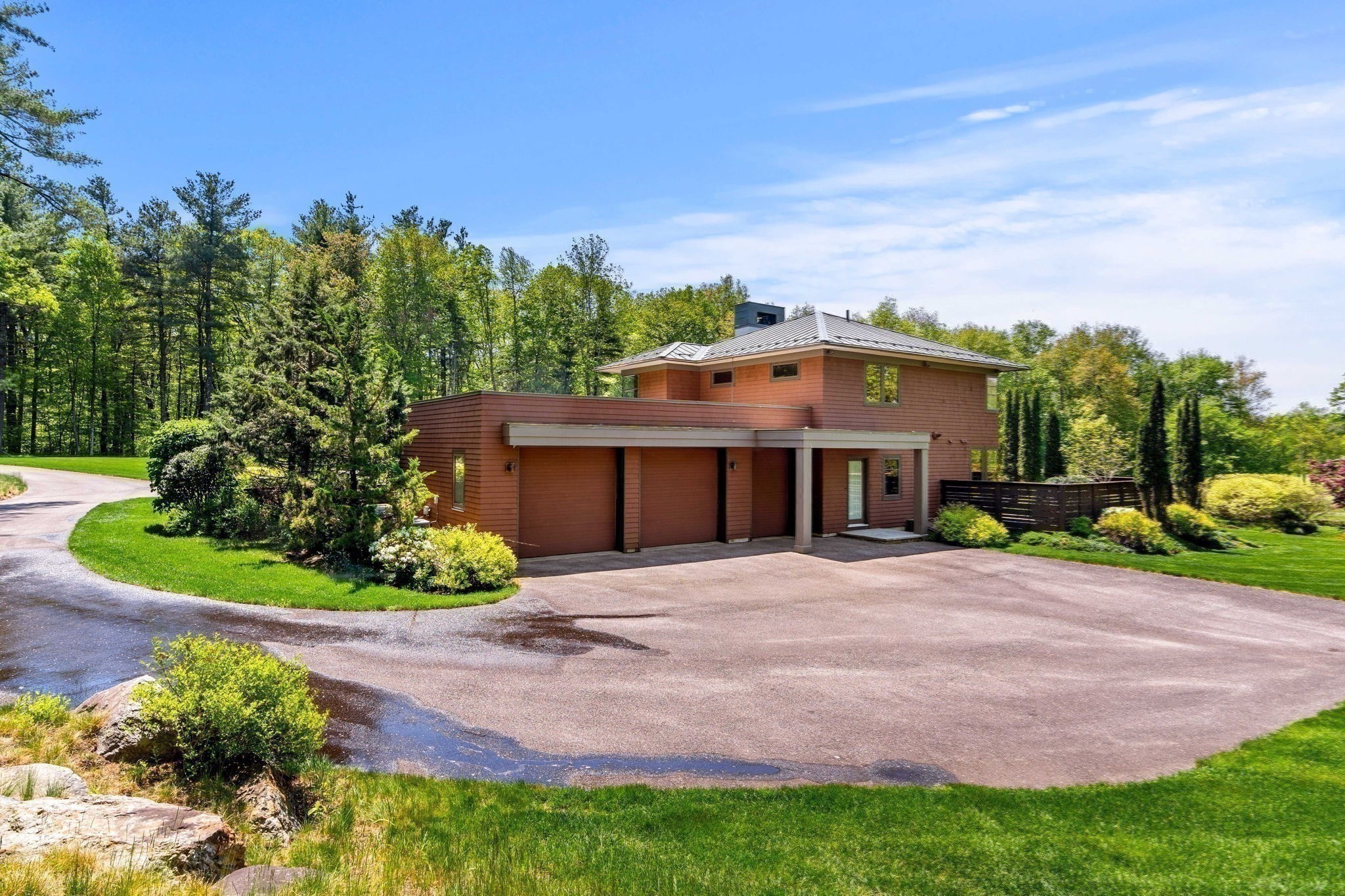 5 Redwood Cir