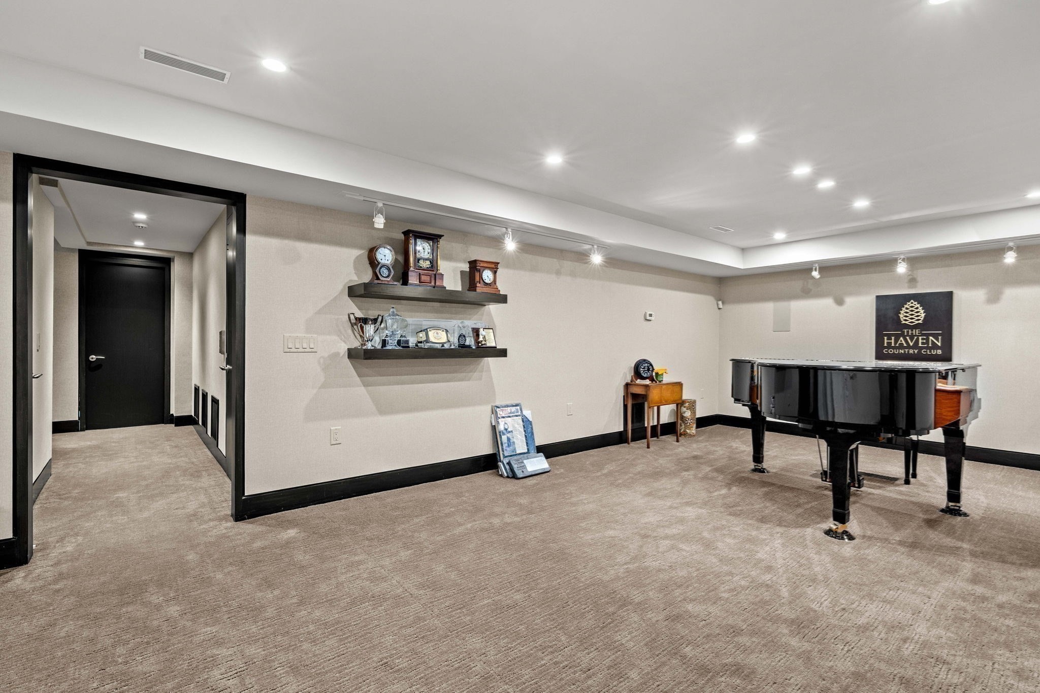 5 Redwood Cir