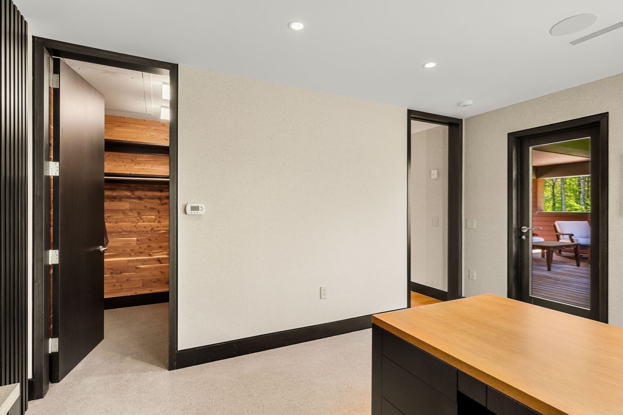 5 Redwood Cir