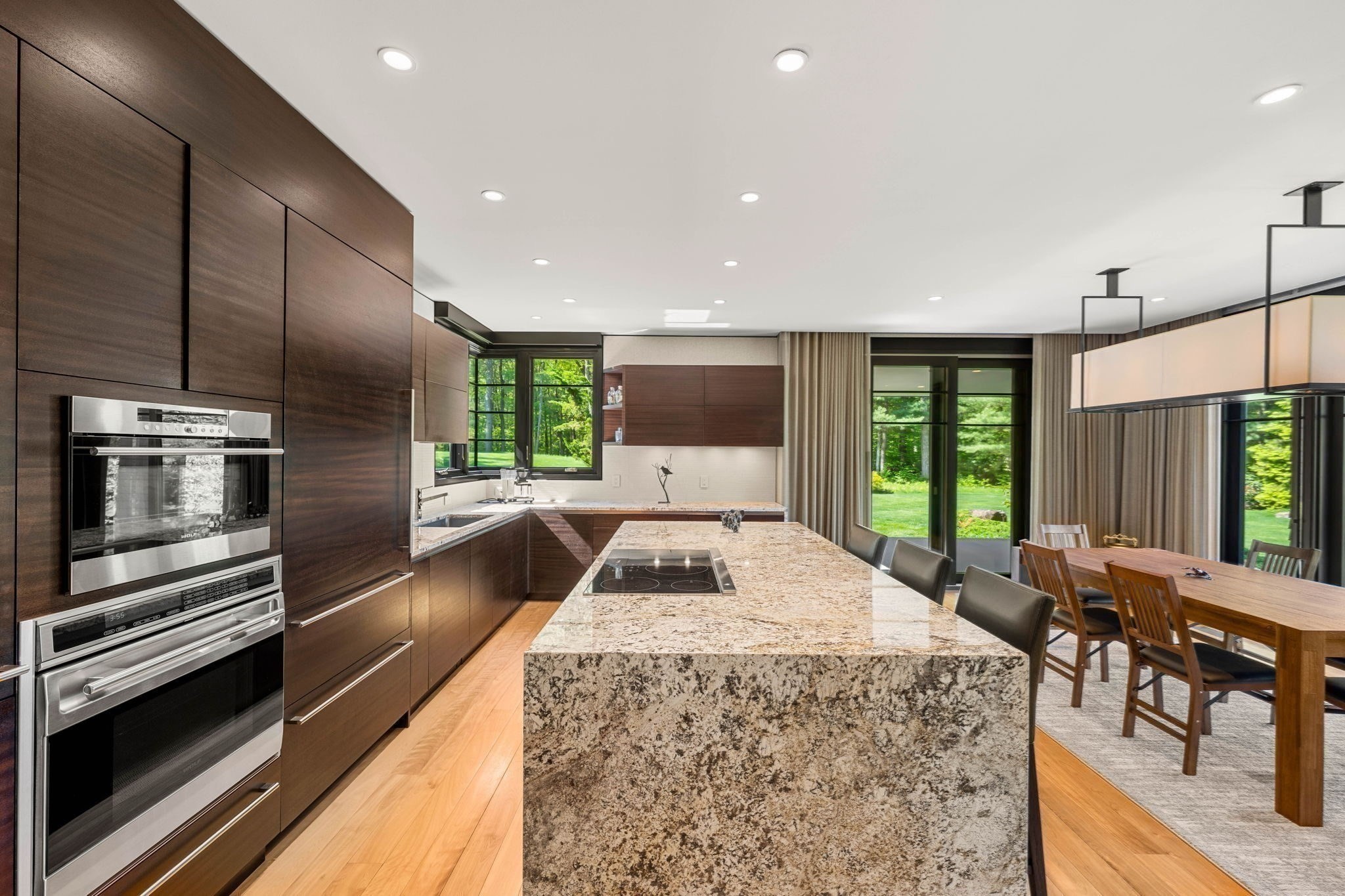 5 Redwood Cir