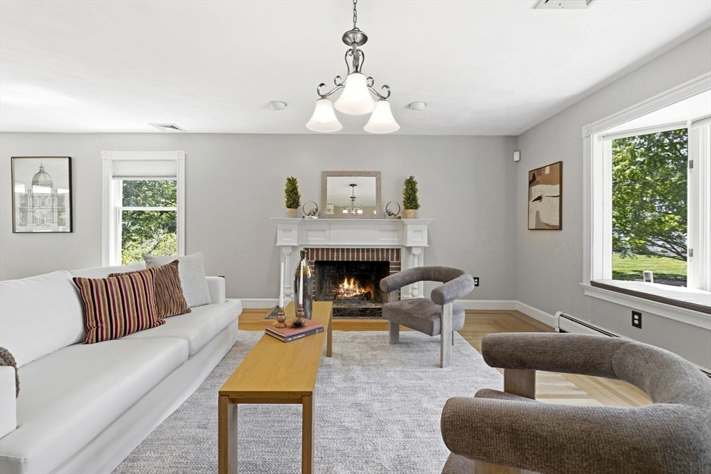 3 Russell Rd