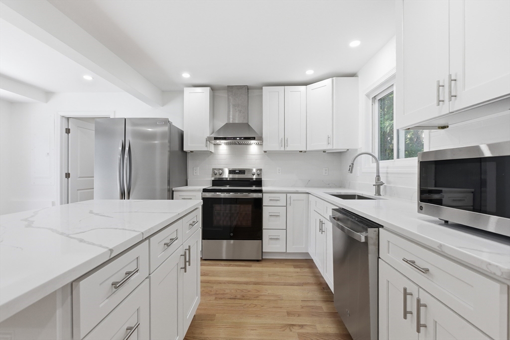 35 Williams St