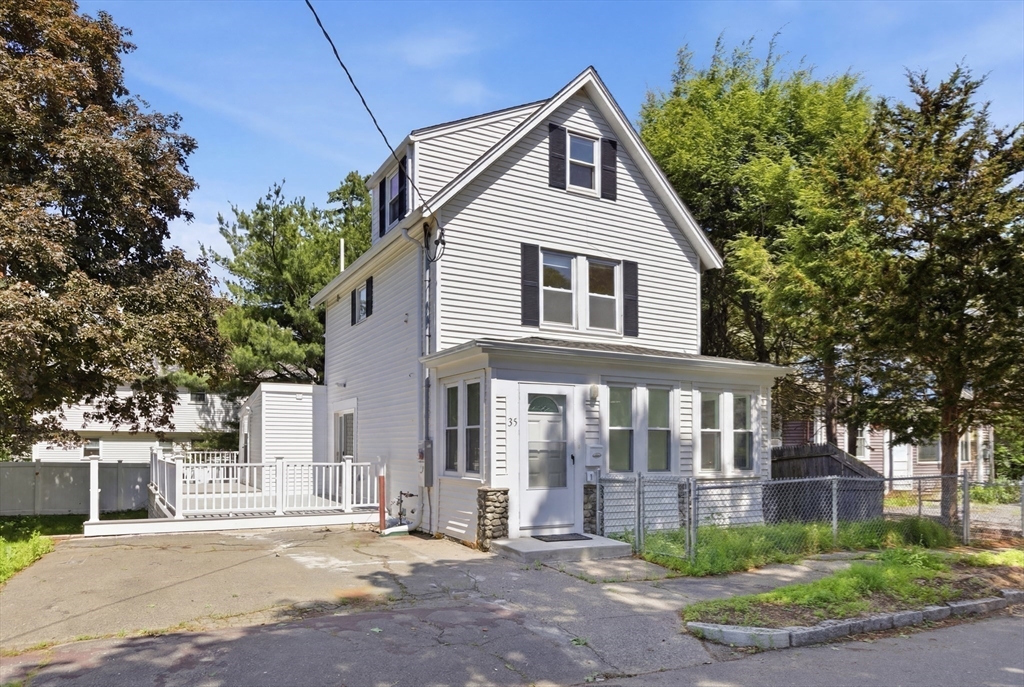 35 Williams St