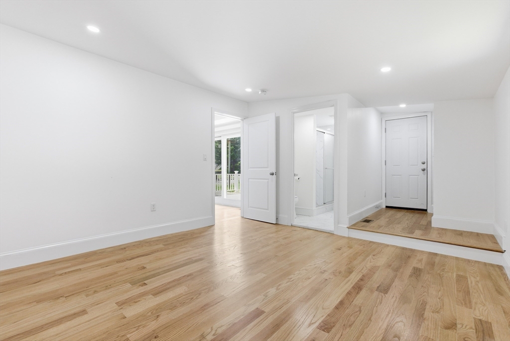 35 Williams St