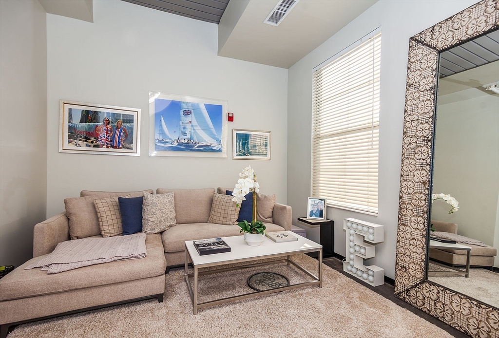 27 Wareham # 4 Unit: PH 4
