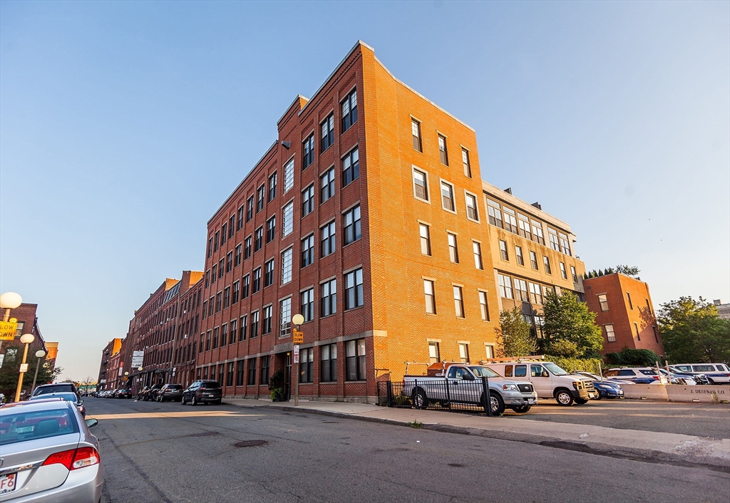 27 Wareham # 4 Unit: PH 4