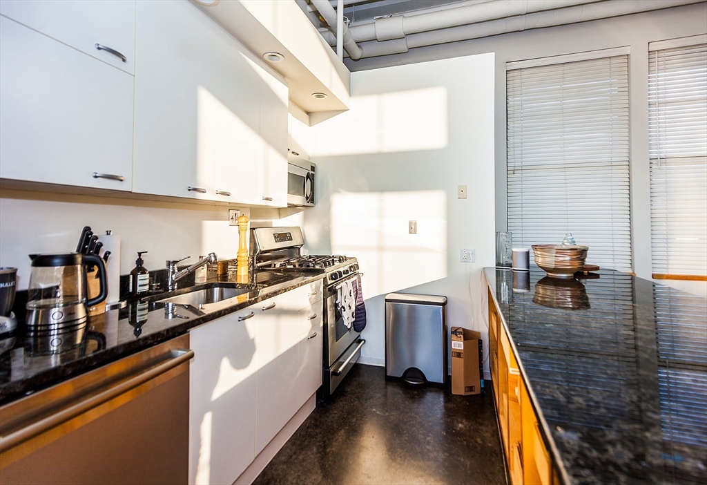 27 Wareham # 4 Unit: PH 4