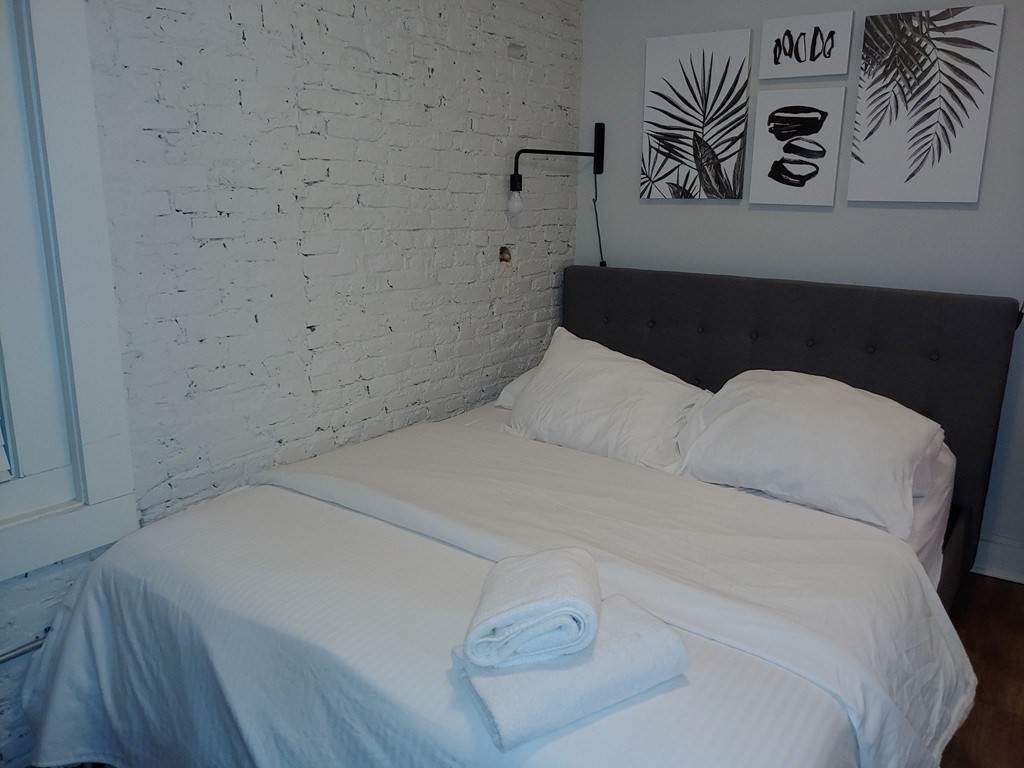 27 Charter Street # 3
