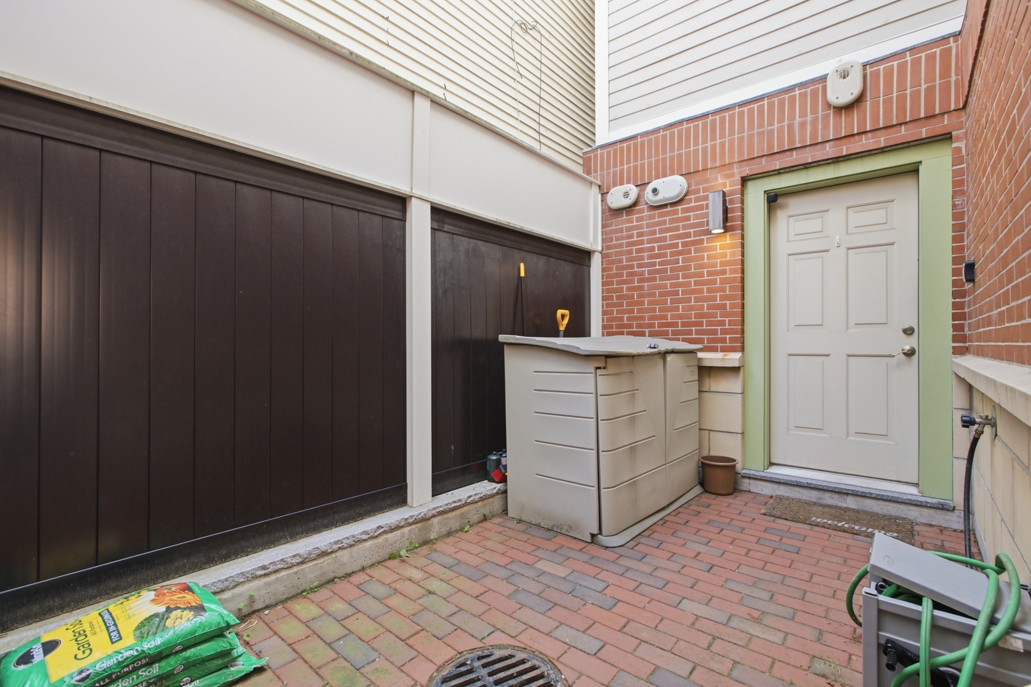 89 Prescott St # B